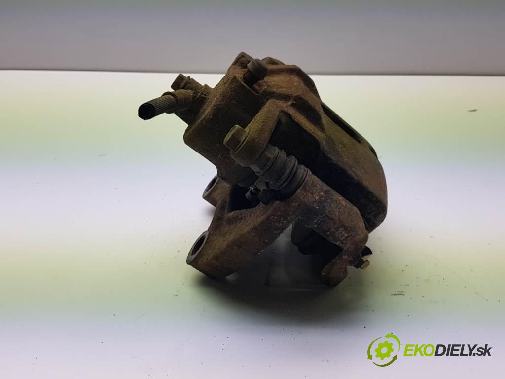 NISSAN MAXIMA A34 2005 258 kW A34 3498 Brzdič strmeň predný pravy  (Ostatné)