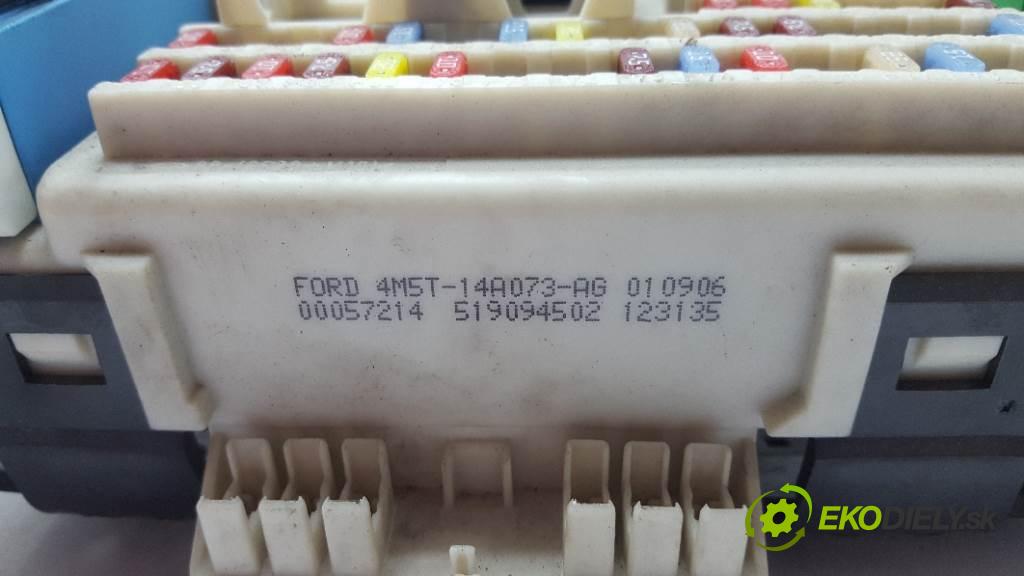 FORD FOCUS MK2 2006 90 kW MK2 1560 modul BSI 4M5T14A073AG (Pojistkové skříňky)