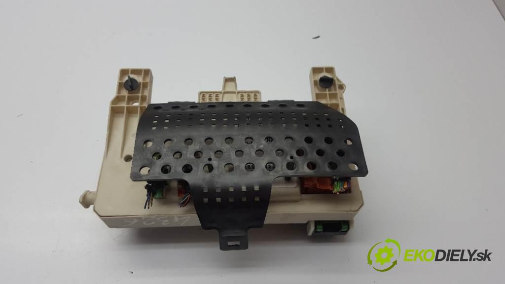 FORD FOCUS MK2 2006 90 kW MK2 1560 modul BSI 4M5T14A073AG (Pojistkové skříňky)
