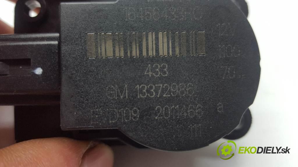 OPEL INSIGNIA A 2012 160 kW A 1956 Motorček kúrenia 1 13372986