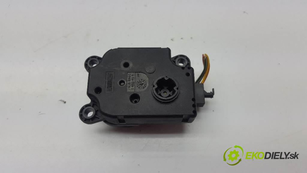OPEL INSIGNIA A 2012 160 kW A 1956 Motorček kúrenia 1 13372986
