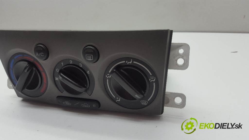 MAZDA PREMACY   2001 74kW   1840 Panel ovládania kúrenia CB08A (Prepínače, spínače, tlačidlá a ovládače kúrenia)
