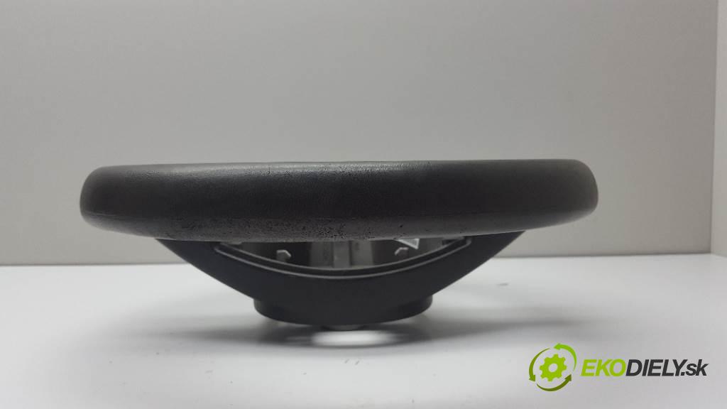 SEAT ALTEA   2006 105 kW   1524 Volant 5P0419091 (Volanty)