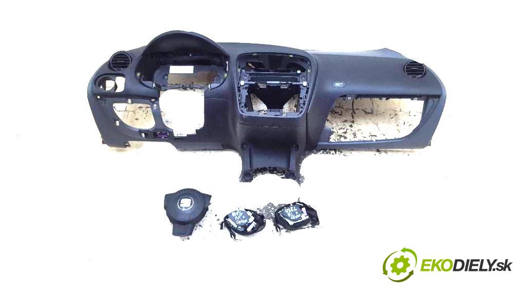 SEAT ALTEA   2006 105 kW   1524 Palubná doska KOMPLET  (Palubné dosky)