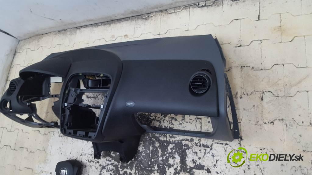 SEAT ALTEA   2006 105 kW   1524 Palubná doska KOMPLET  (Palubné dosky)