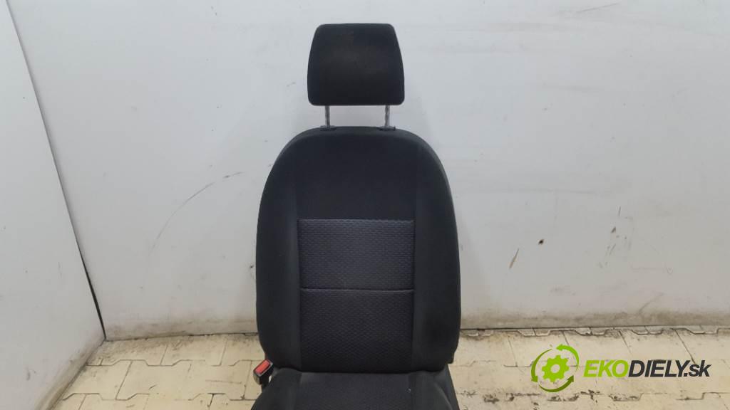 FORD C-MAX I  2008 90 kW I  1560 Sedadlo ľavy  (Sedačky, sedadlá)