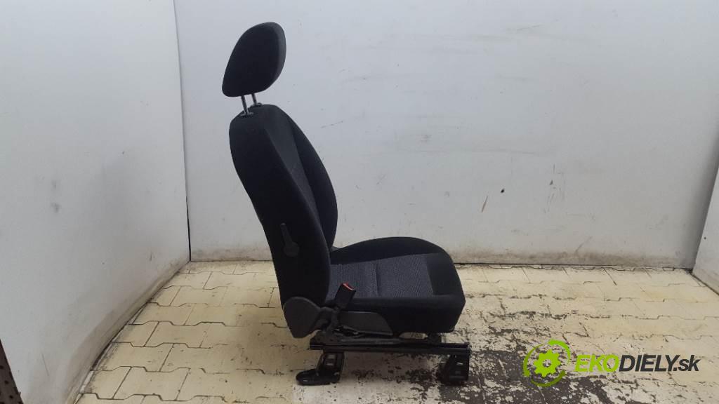 FORD C-MAX I  2008 90 kW I  1560 Sedadlo ľavy  (Sedačky, sedadlá)