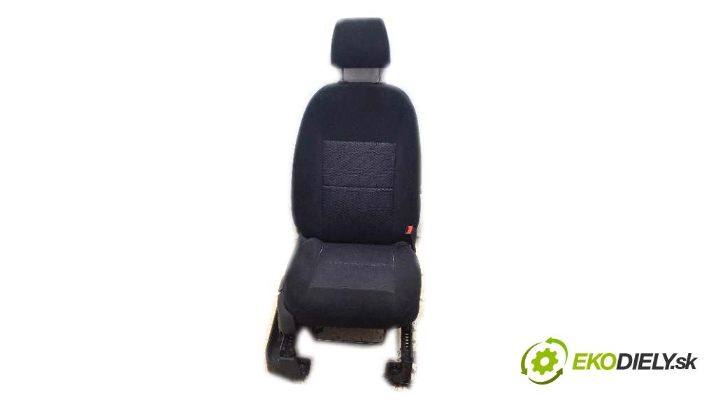 FORD C-MAX I  2008 90 kW I  1560 Sedadlo pravy  (Sedačky, sedadlá)