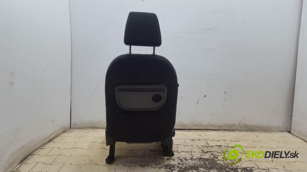 FORD C-MAX I  2008 90 kW I  1560 Sedadlo pravy  (Sedačky, sedadlá)