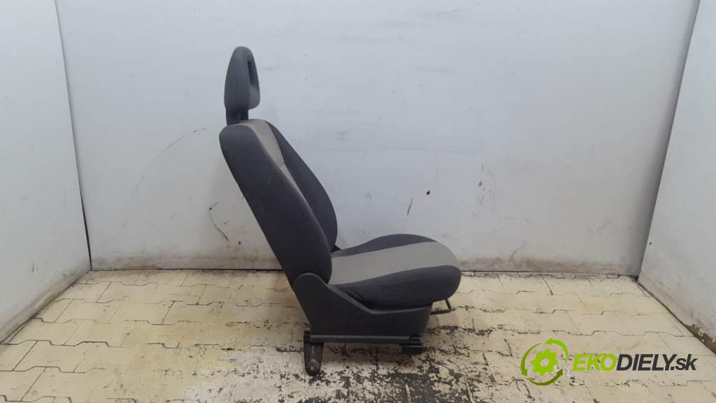 FIAT PANDA II VAN 2007 0 kW II VAN 1108 Sedadlo pravy  (Sedačky, sedadlá)