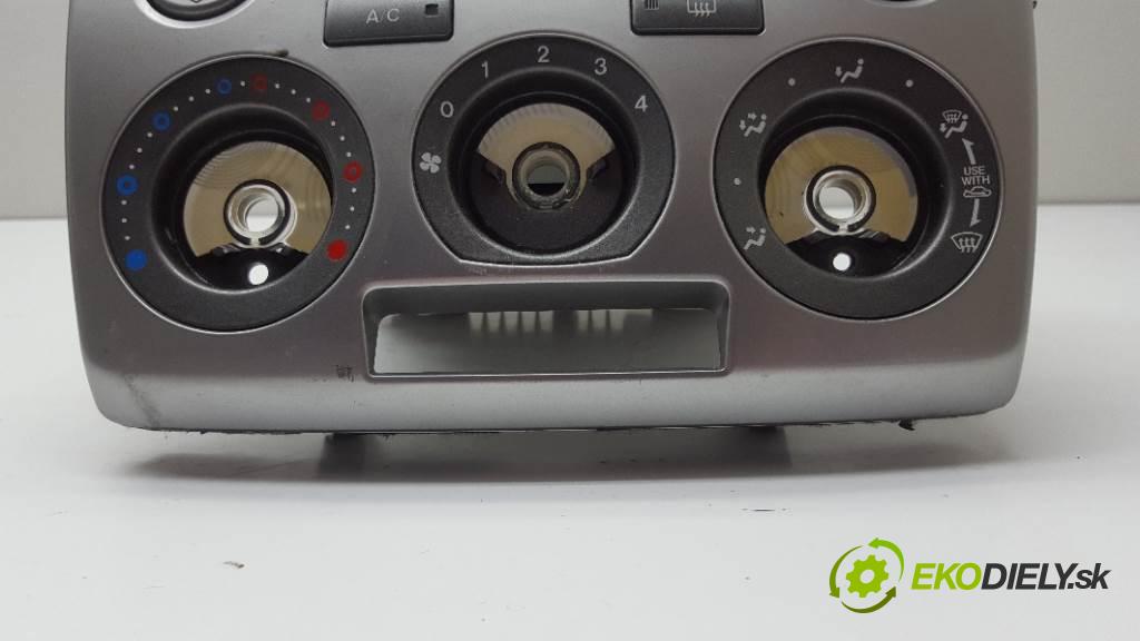 MAZDA 2 DY 2004 50kW DY 1399 RADIO 4M71-18K876-AB (Audio zariadenia)