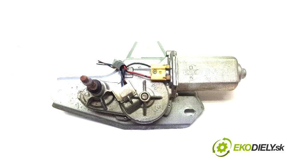 MAZDA 2 DY 2004 50kW DY 1399 motorek stěračů zadní část 34376-581 5PIN
