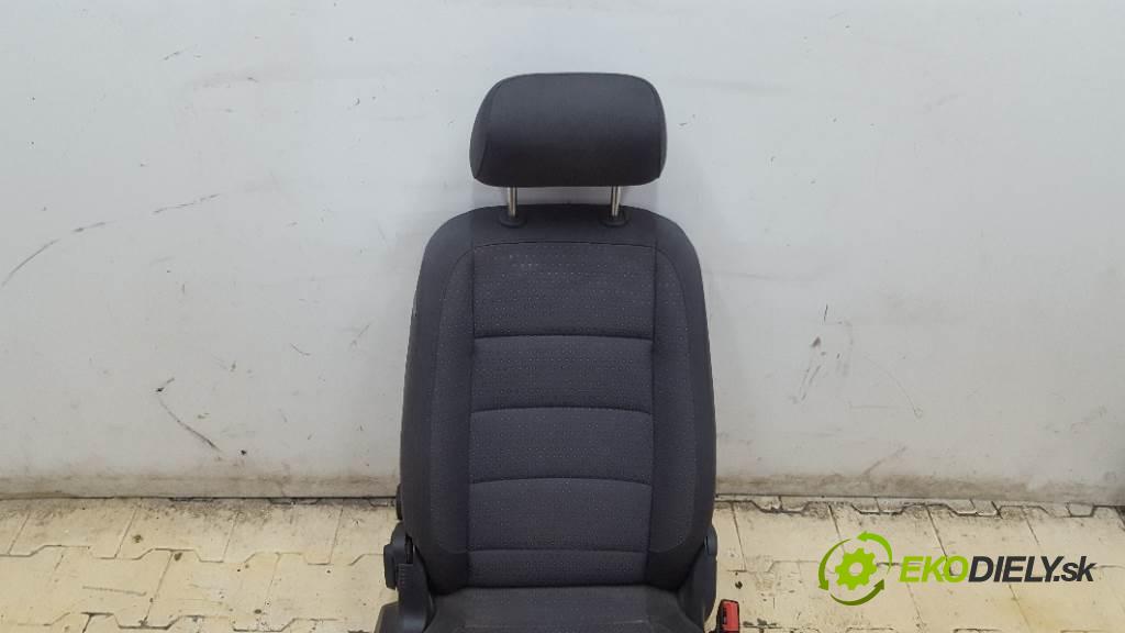 VOLKSWAGEN TOURAN I 2004 101KM I 1896 Sedadlo pravy  (Sedačky, sedadlá)