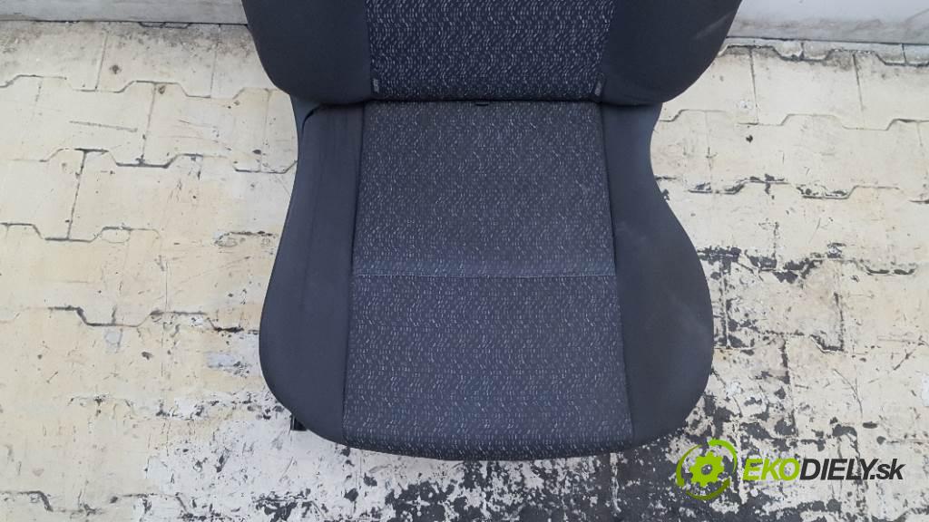 RENAULT MODUS I 2005 78kW I 1461 Sedadlo pravy  (Sedačky, sedadlá)