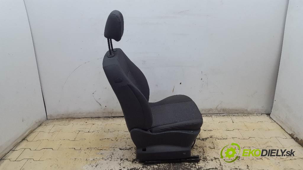 RENAULT MODUS I 2005 78kW I 1461 Sedadlo pravy  (Sedačky, sedadlá)