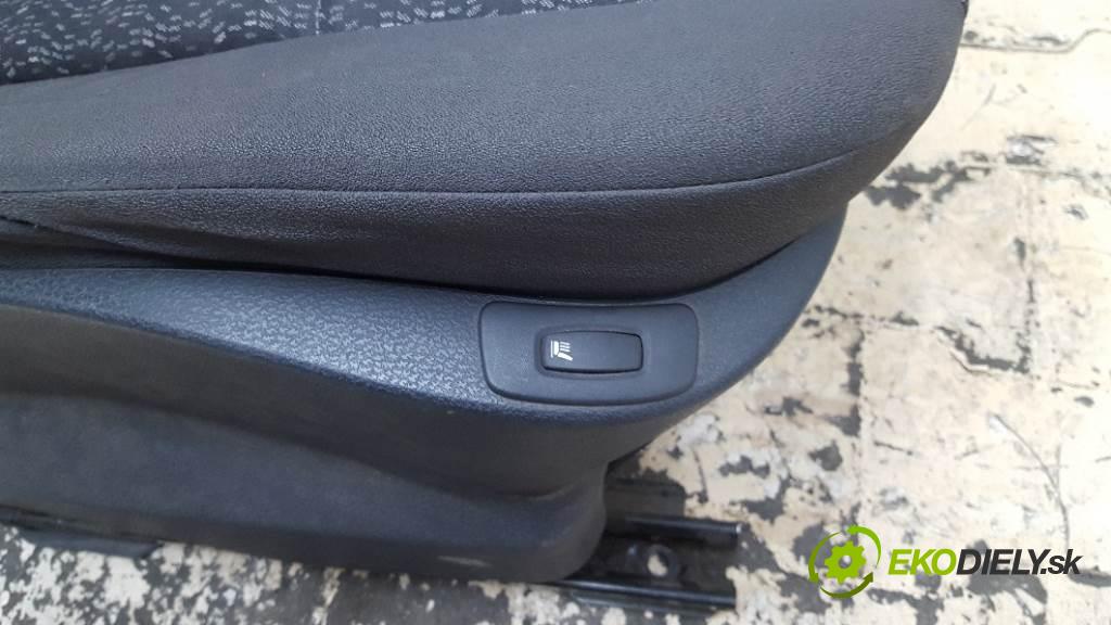 RENAULT MODUS I 2005 78kW I 1461 Sedadlo pravy  (Sedačky, sedadlá)