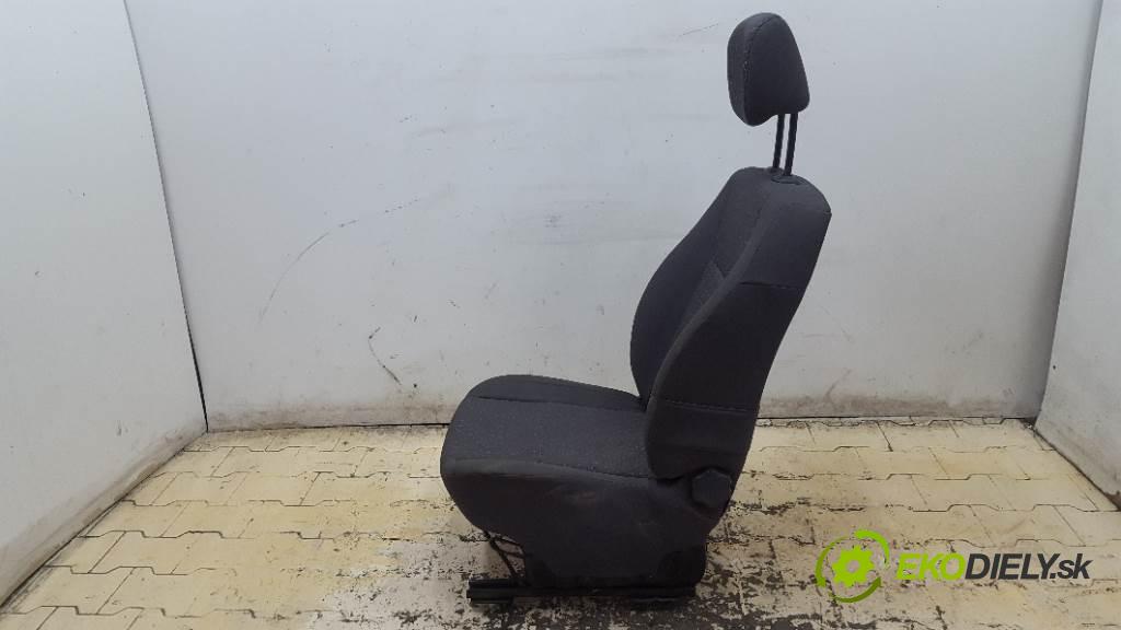 RENAULT MODUS I 2005 78kW I 1461 Sedadlo pravy  (Sedačky, sedadlá)