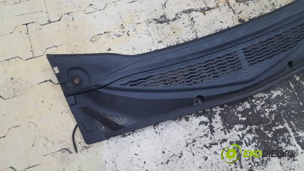 RENAULT MODUS I 2005 78kW I 1461 Torpédo, plast pod čelné okno 8200213840/8200213680 (Torpéda)
