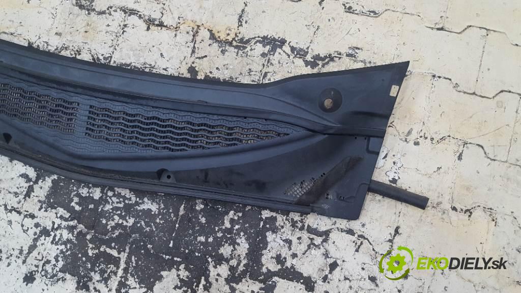 RENAULT MODUS I 2005 78kW I 1461 Torpédo, plast pod čelné okno 8200213840/8200213680 (Torpéda)