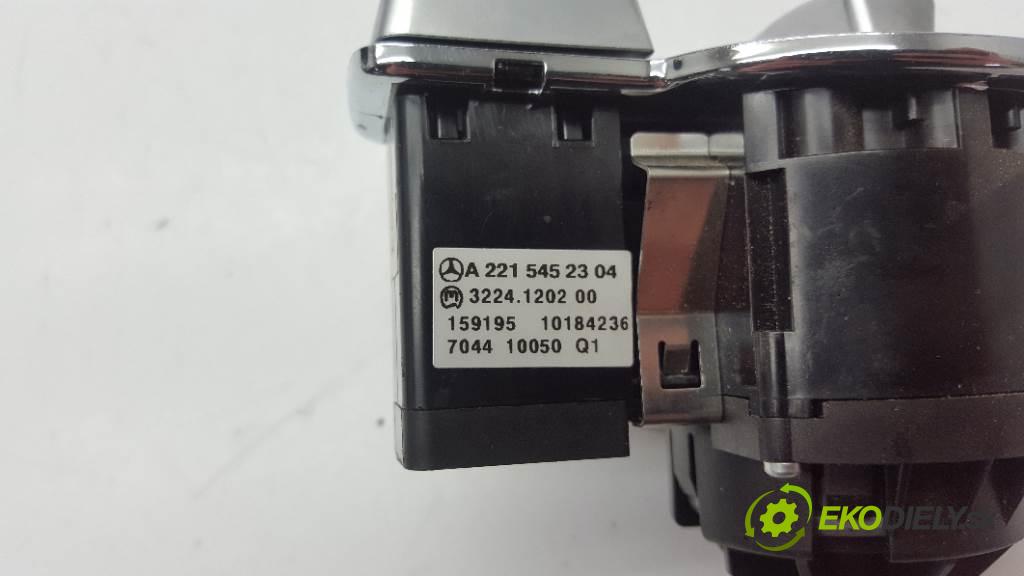 MERCEDES W221 S500 2008 388 kW S500 5.5 Prepínač svetiel 2215452304 (Prepínače, spínače, tlačidlá a ovládače kúrenia)