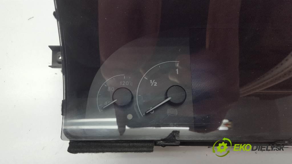 MERCEDES W221 S500 2008 388 kW S500 5.5 Prístrojovka 2215409847 (Prístrojové dosky, displeje)