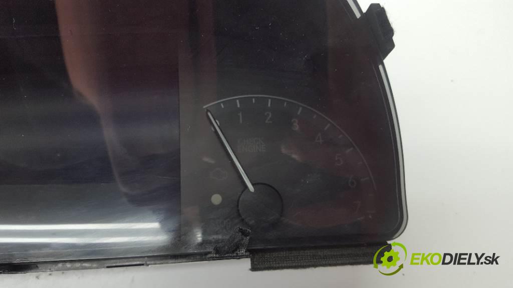 MERCEDES W221 S500 2008 388 kW S500 5.5 Prístrojovka 2215409847 (Prístrojové dosky, displeje)