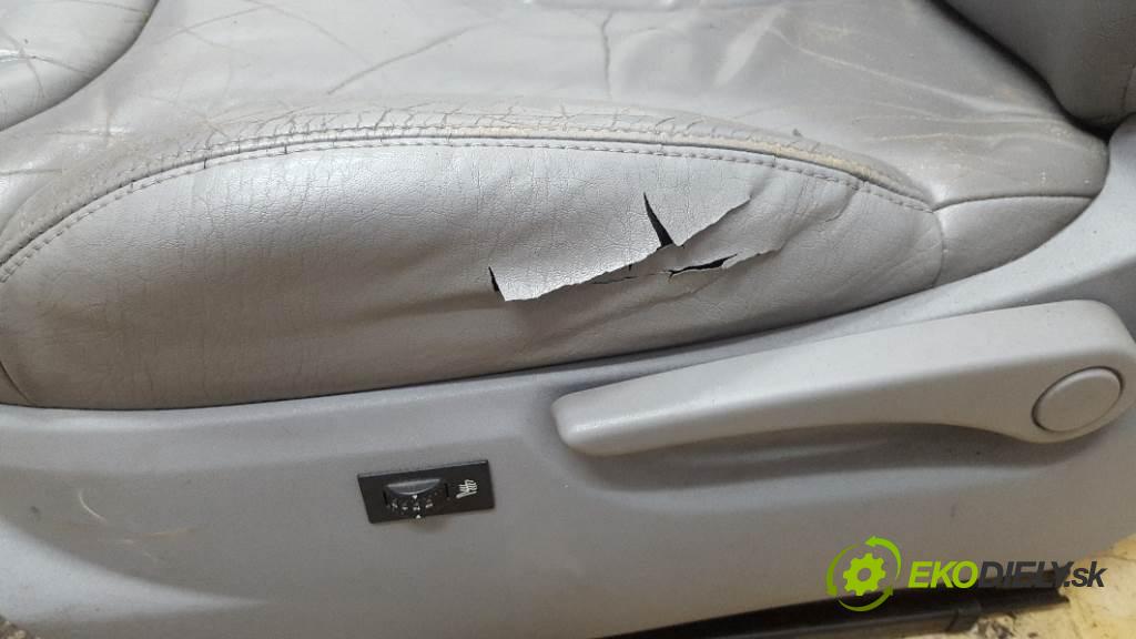 CITROEN C3 I 2003 81kW I 1587 sedadlo levý  (Sedačky, sedadla)
