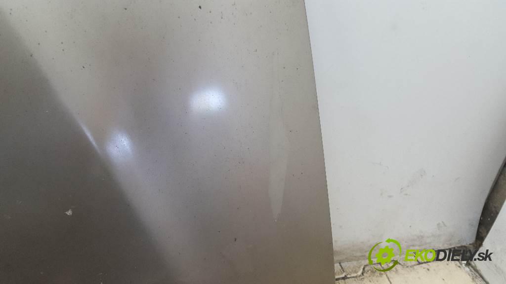 CHRYSLER 300-SERIES  1999     3.5 kapota