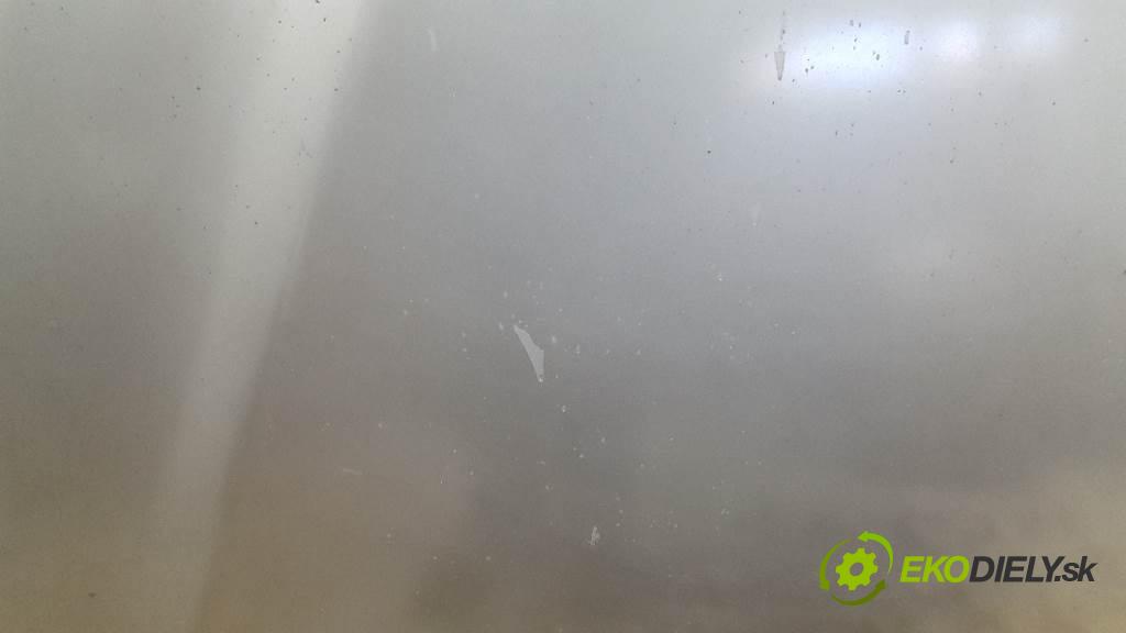 CHRYSLER 300-SERIES  1999     3.5 kapota