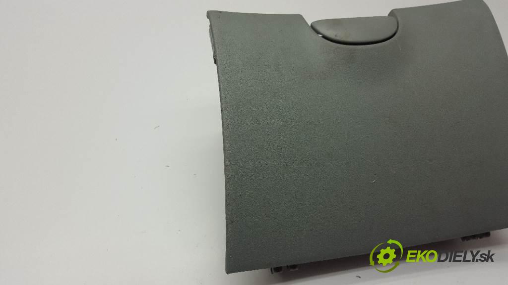 TOYOTA YARIS VERSO   2001 63KW   1299 Priehradka, kastlík spolujazdca 55550-52020 (Priehradky, kastlíky)