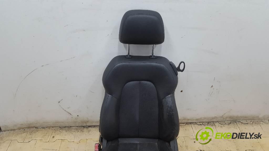 MERCEDES-BENZ W210    208  Sedadlo ľavy GRZANY (Sedačky, sedadlá)