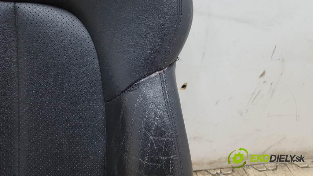 MERCEDES-BENZ W210    208  Sedadlo ľavy GRZANY (Sedačky, sedadlá)