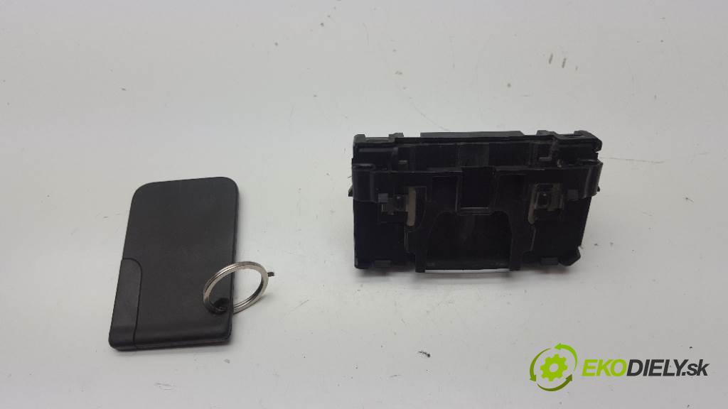 RENAULT SCENIC II 2006 88KW II 1870 spinačka 8200125077  (Spínacie skrinky a kľúče)