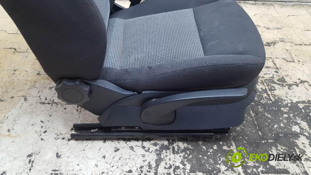 SEAT IBIZA IV 2006 75 kW IV 1390 Sedadlo pravy GRZANY (Sedačky, sedadlá)