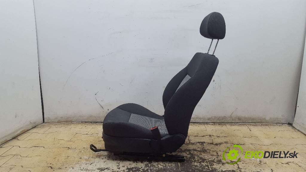 SEAT IBIZA IV 2006 75 kW IV 1390 Sedadlo pravy GRZANY (Sedačky, sedadlá)