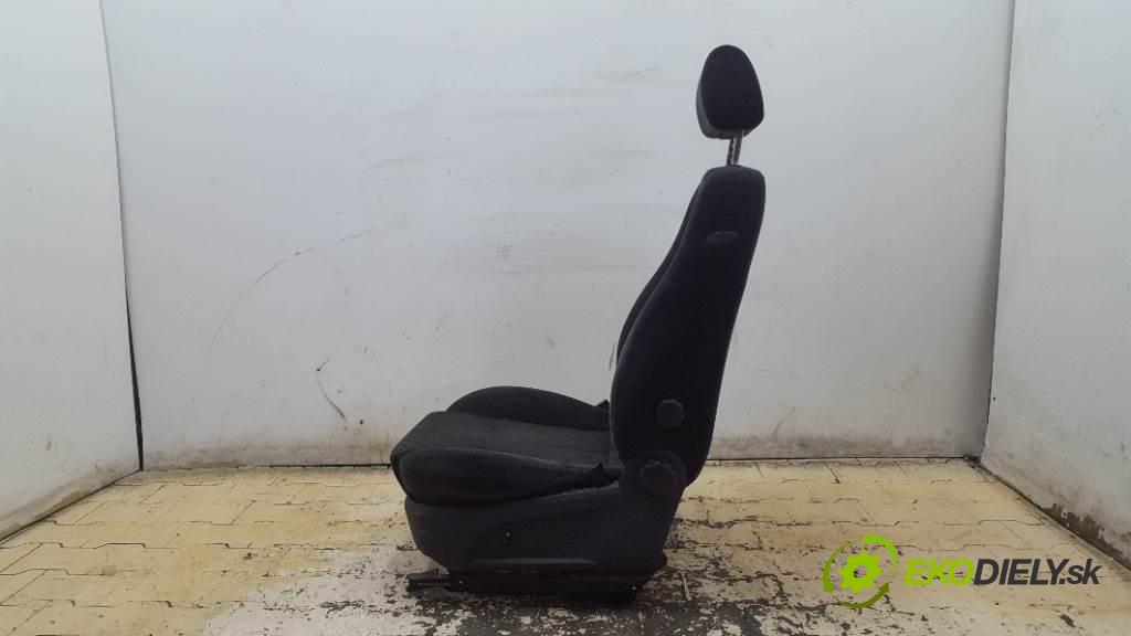 FORD MONDEO MK3 2002 92kW MK3 1798 Sedadlo ľavy GRZANY (Sedačky, sedadlá)