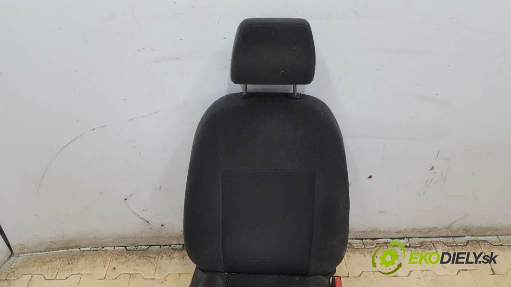FORD FOCUS II MK2 2007 116 kW II MK2 1753 Sedadlo pravy  (Sedačky, sedadlá)