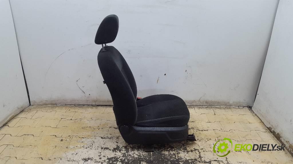 FORD FOCUS II MK2 2007 116 kW II MK2 1753 Sedadlo pravy  (Sedačky, sedadlá)