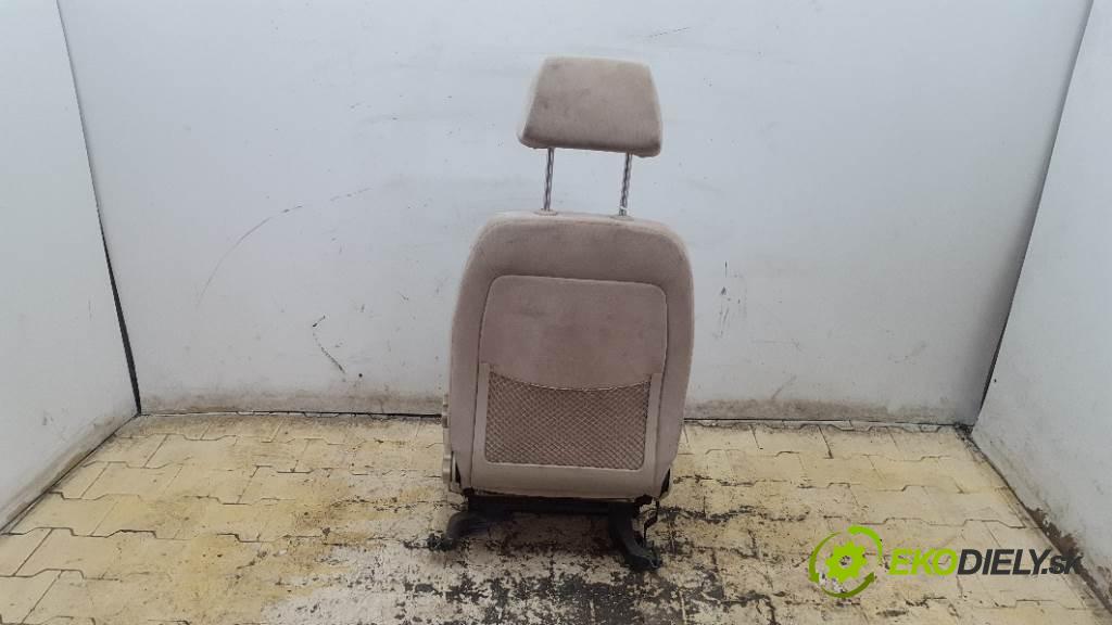 VOLKSWAGEN GOLF IV 1993 55KW IV 1598 Sedadlo ľavy  (Sedačky, sedadlá)