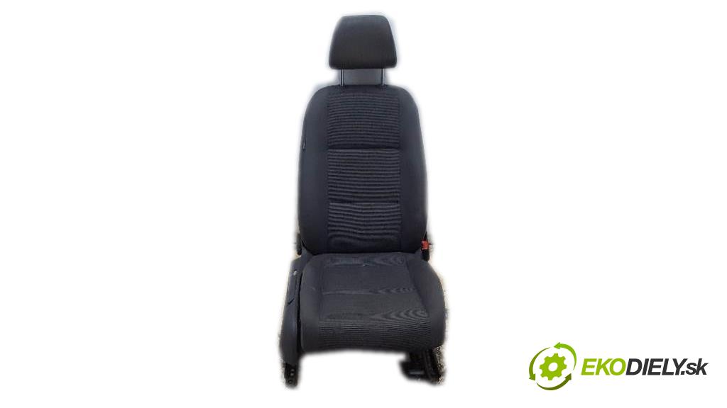 VOLKSWAGEN TOURAN I LIFT 2008 77KW I LIFT 1896 Sedadlo pravy  (Sedačky, sedadlá)