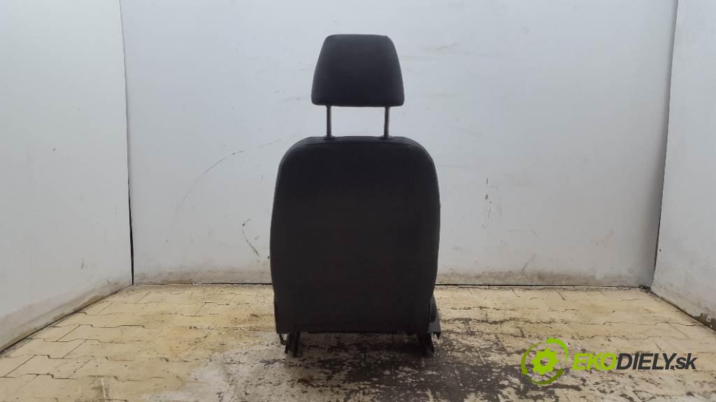 VOLKSWAGEN TOURAN I LIFT 2008 77KW I LIFT 1896 Sedadlo pravy  (Sedačky, sedadlá)