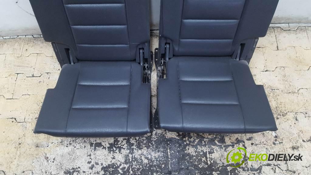 VOLKSWAGEN TOURAN I LIFT 2008 77KW I LIFT 1896 Sedadlo zad KOMPLET  (Sedačky, sedadlá)