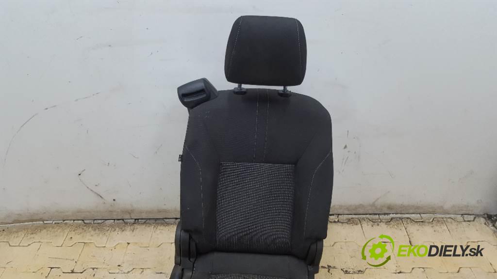 FORD B-MAX 1.0 EcoBoost 2013 92 kW  125 KM 1.0 EcoBoost 998,00 Sedadlo pravy  (Sedačky, sedadlá)