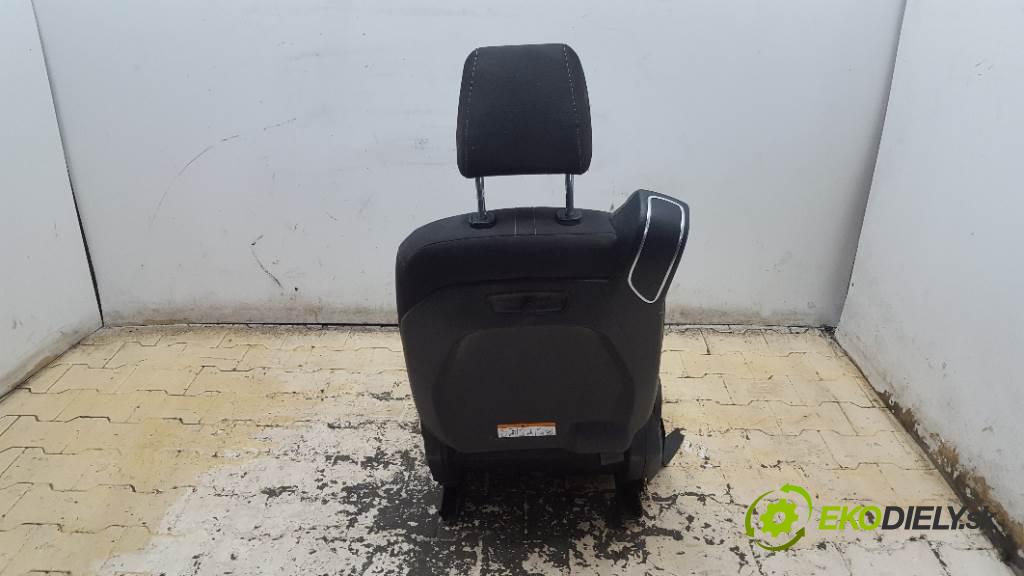 FORD B-MAX 1.0 EcoBoost 2013 92 kW  125 KM 1.0 EcoBoost 998,00 Sedadlo pravy  (Sedačky, sedadlá)