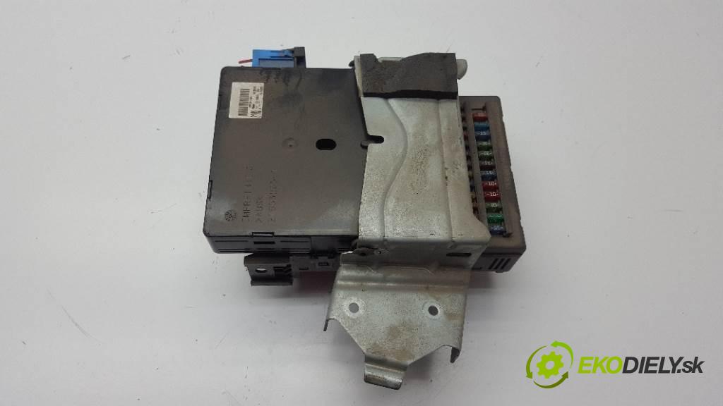 RENAULT ESPACE IV  2003 110 kW    2188 modul BSI 8200315964 (Pojistkové skříňky)
