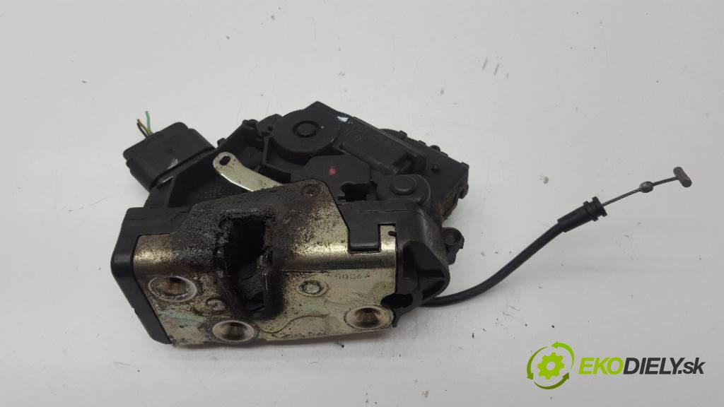 SMART FORFOUR I 2005 55kw I 1124 zámok přední část pravý 4547200035 3PIN