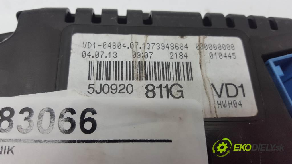 SKODA FABIA  2013 63kW   1390 Prístrojovka 5J0920811G (Prístrojové dosky, displeje)