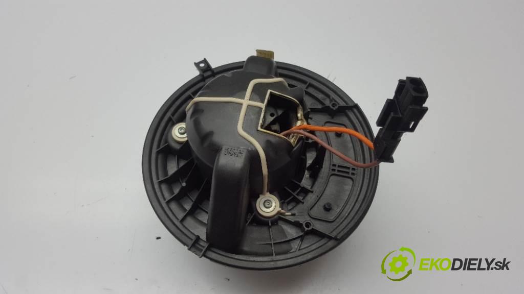 MERCEDES-BENZ W169   2008 70kw   1498 Ventilátor ventilátor kúrenia 1698200642 (Ventilátory kúrenia)