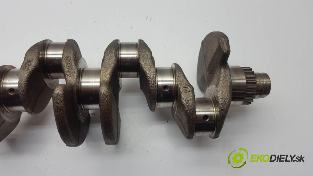 VOLKSWAGEN GOLF VI   2013 77 kw   1598 Kardaň, hriadeľ KLIKA: 03L102101 (Ostatné)