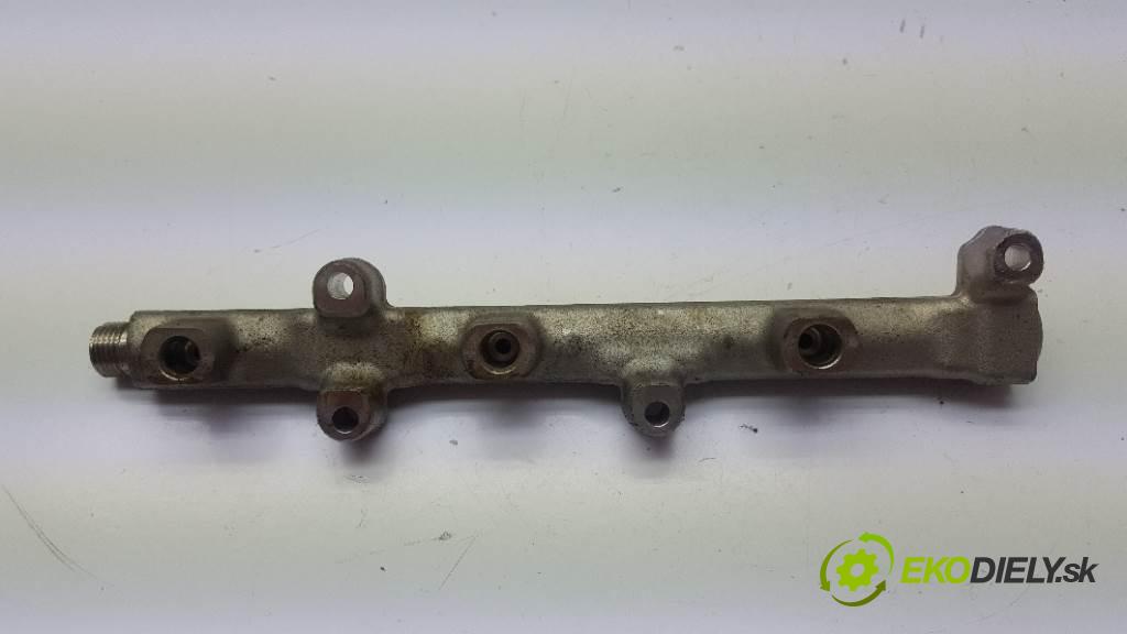 SKODA RAPID  2019 81kW    999 Lišta vstrekovacia 04C133320G (Vstrekovacie lišty)